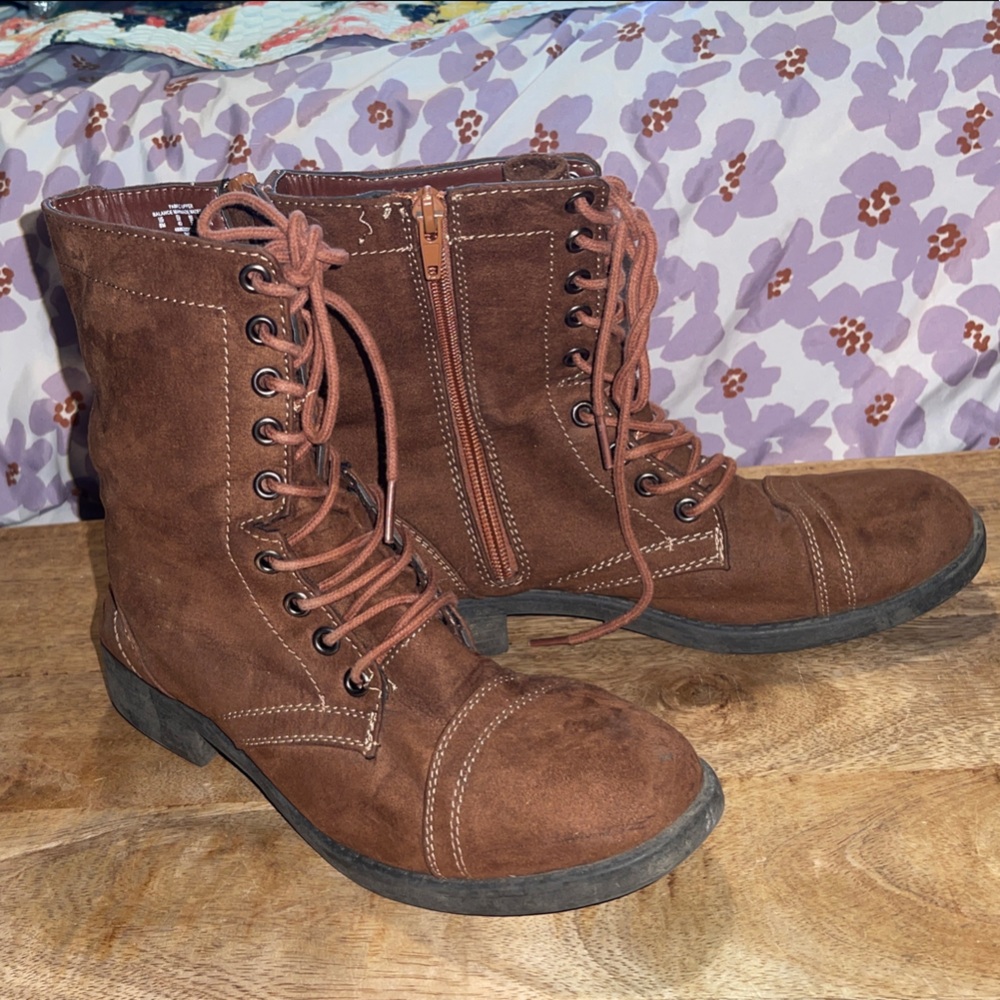 ⭐️5 for $20⭐️ Adia Brown Lace-Up Boots